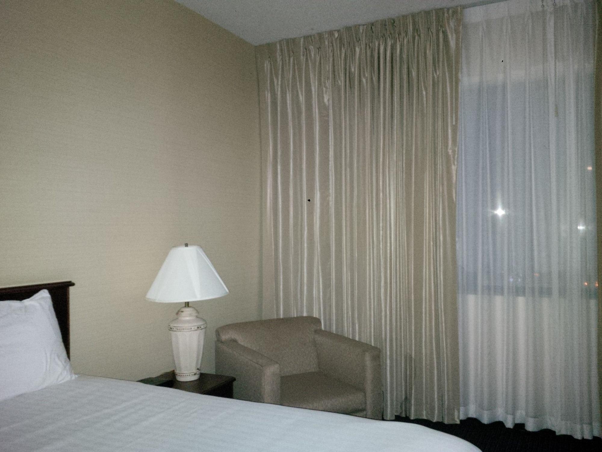 דאנברי Maron Hotel & Suites מראה חיצוני תמונה