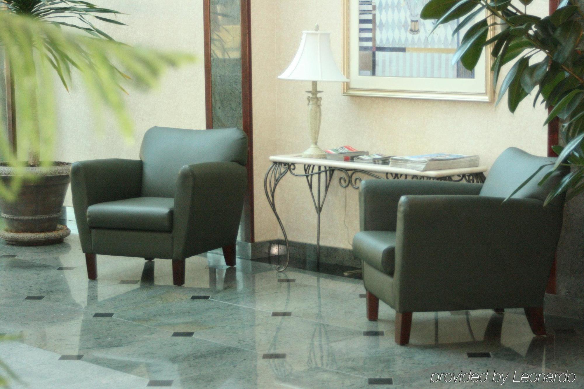 דאנברי Maron Hotel & Suites מראה פנימי תמונה